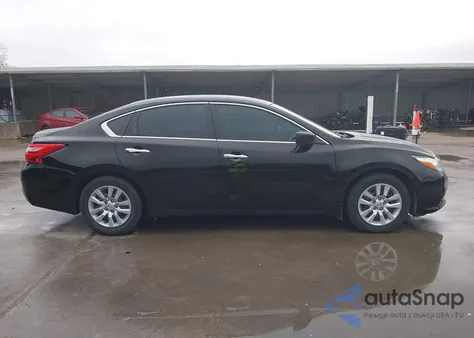 2017 Nissan Altima 2.5 z USA, uszkodzony, nr VIN 1N4AL3AP8HN351882